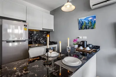 PALMYRAH SURIN, MODERN 1BR with Terrace, 150 meters to Surin Beach – Photos 10